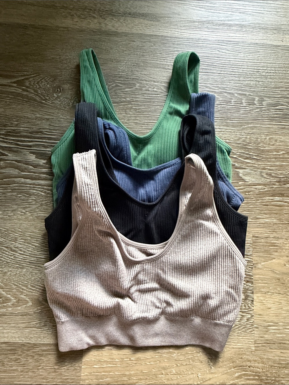 aerie Ribbed Seamless Scoop Sports Bra Pack - Green, Blue, Black, Beige